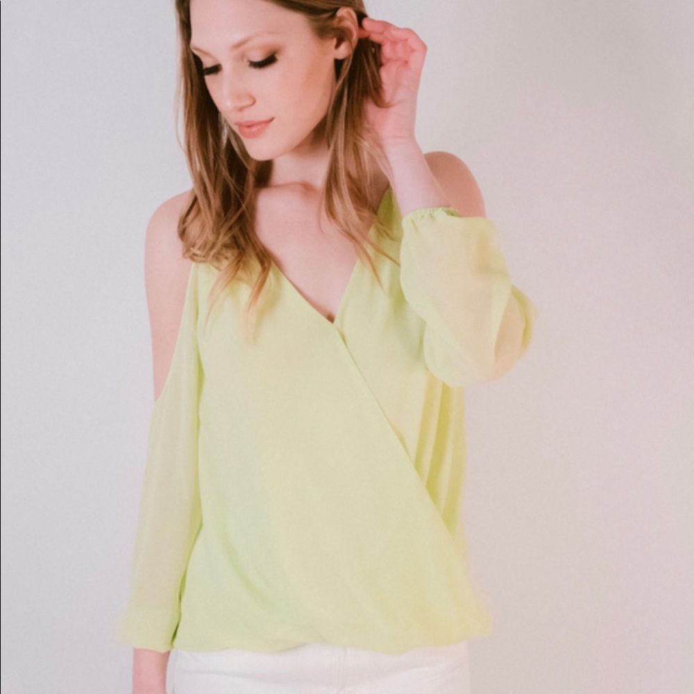 NWT Bobbles & Lace Double Strap Cold Shoulder Top